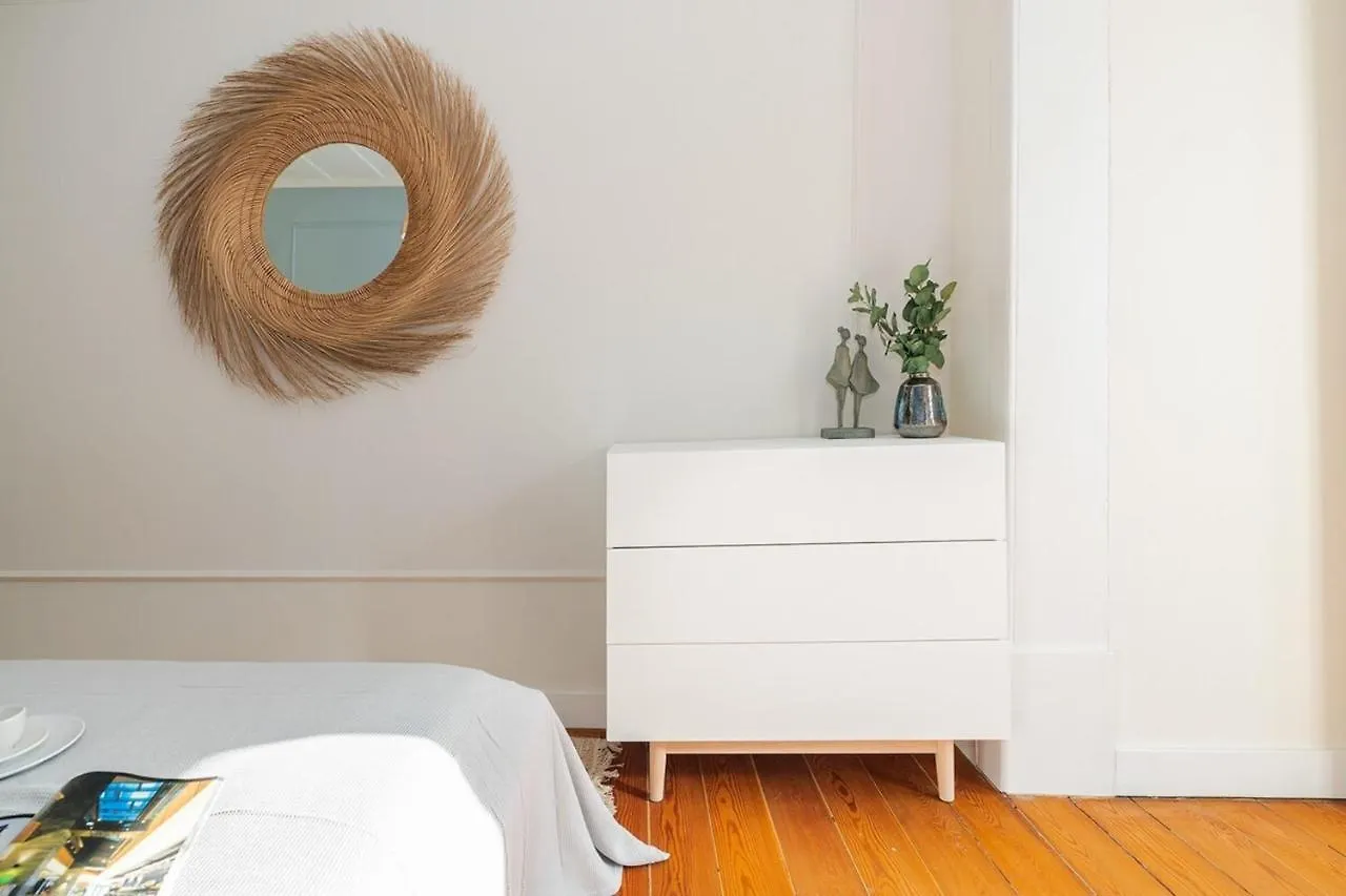 Lisboa Stunning & Modern 2 Bedroom Apartment In Chiado 0*,